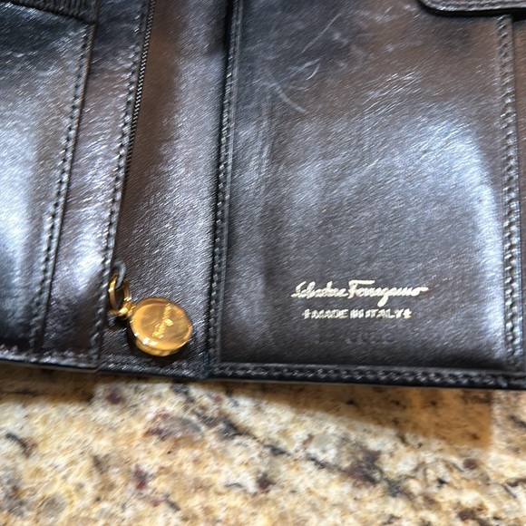 Authentic Salvatore Ferragamo Wallet - Picture 5 of 8